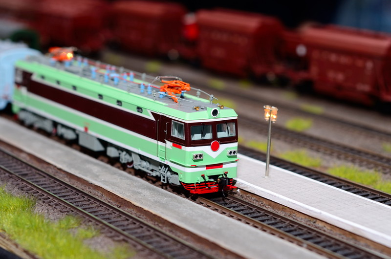鉄道模型緑の車両